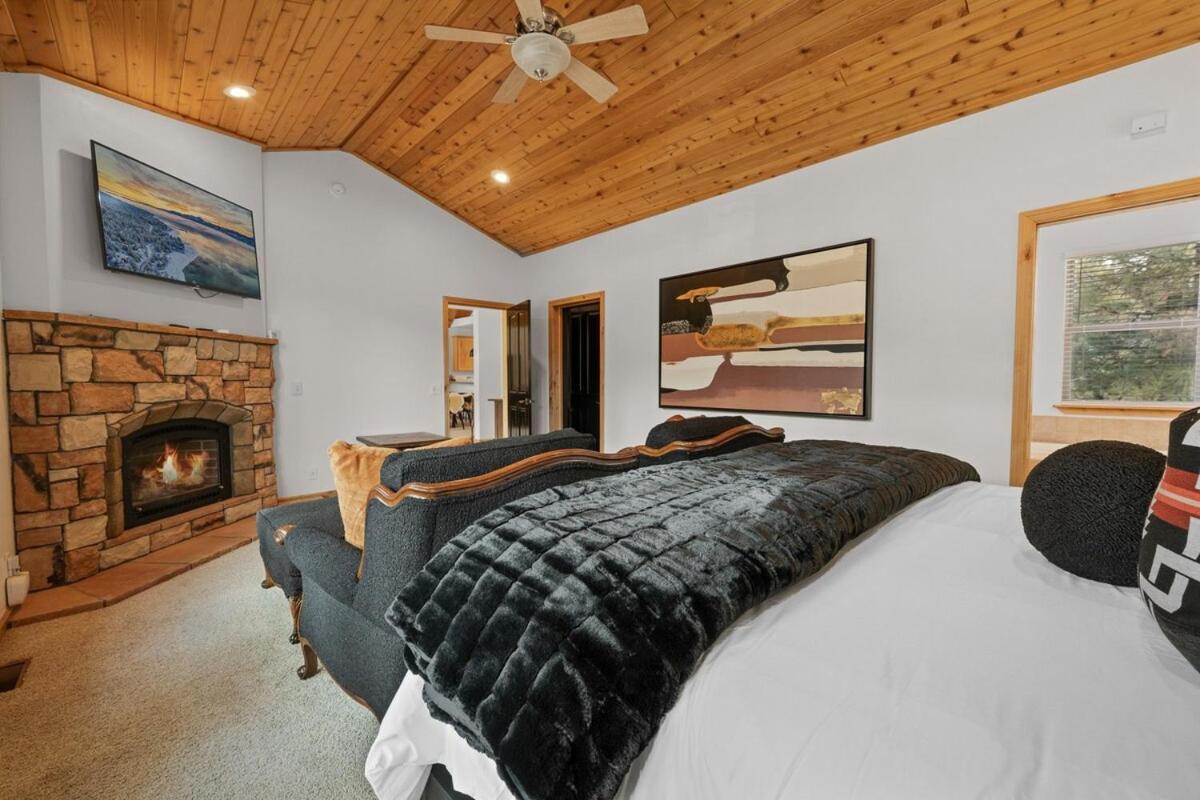 New Serenity Lodge Base Of Snow Summit Hot Tub ビッグ・ベアー・レイク エクステリア 写真