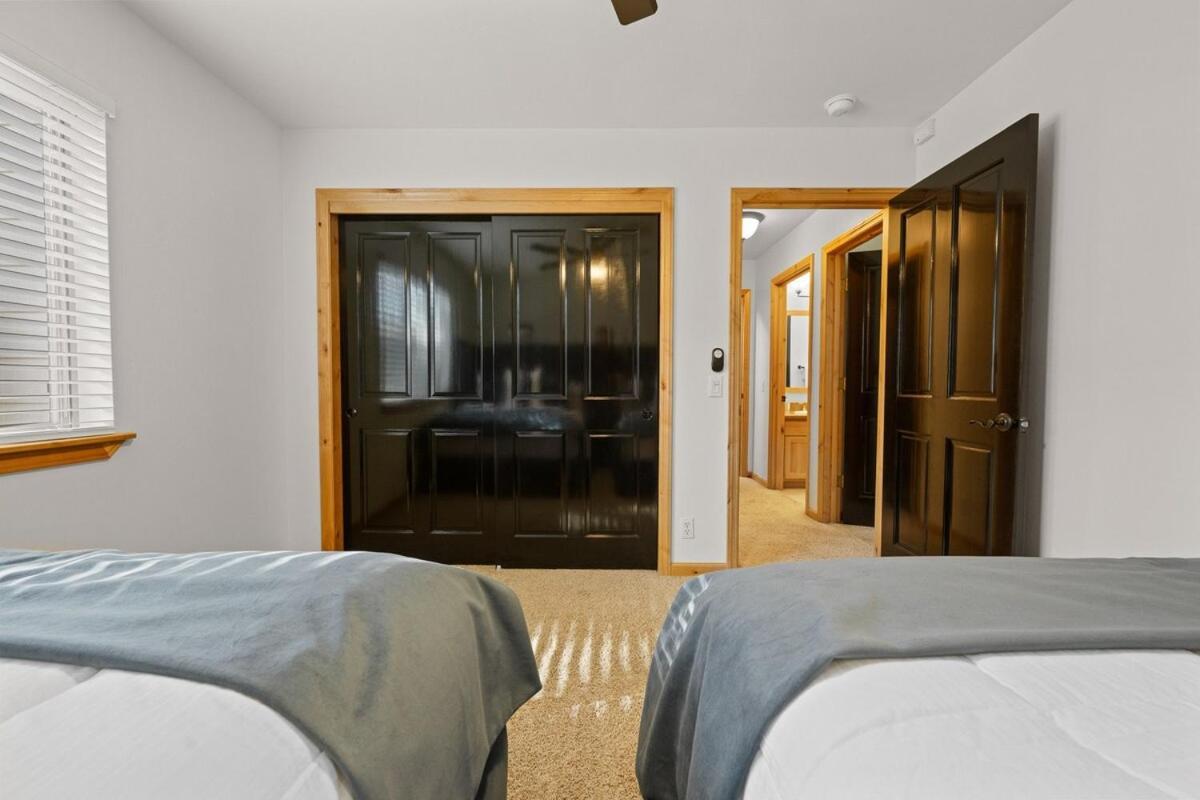 New Serenity Lodge Base Of Snow Summit Hot Tub ビッグ・ベアー・レイク エクステリア 写真